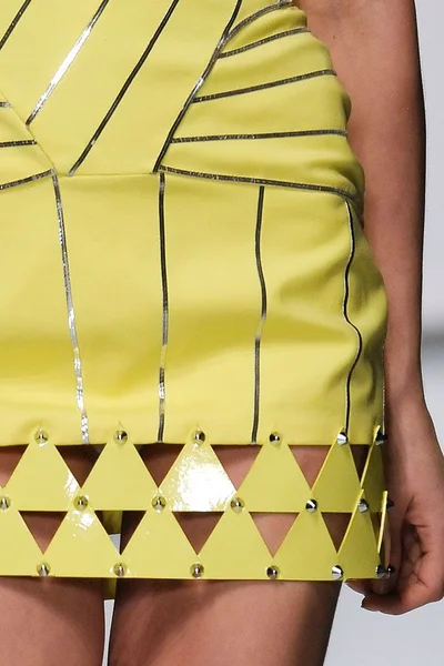 Look 50